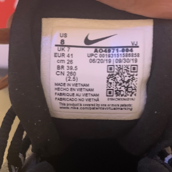 AIR270 React nikes - Picture 4 of 6